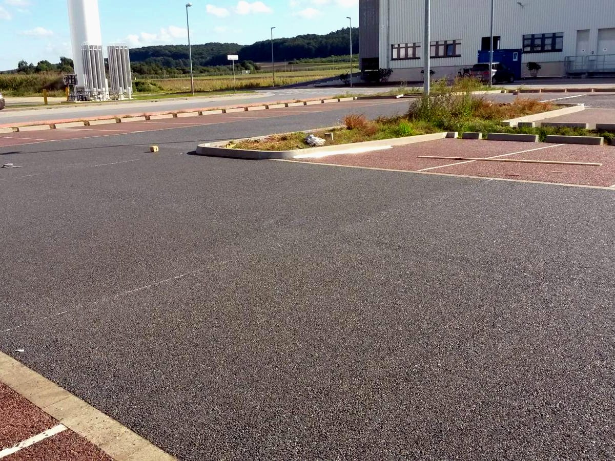 Gewerblicher Parkplatz mit IQS Concept
